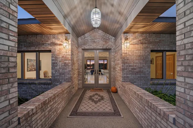 $1,295,000 | 10703 187th Street, Silver Lake, MN 55381