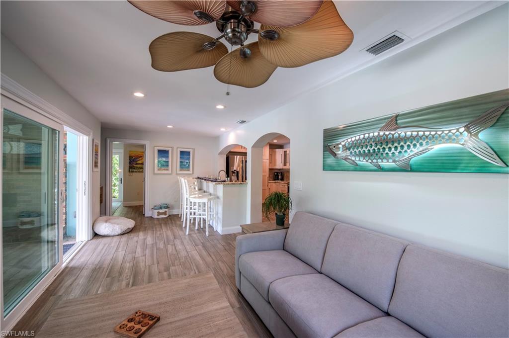 1385 Wisconsin Drive Naples, FL 34103 - Photo 13 of 43