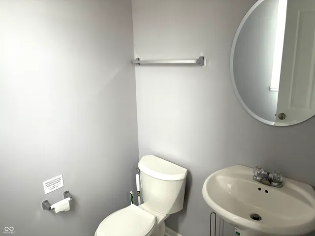 $3,200 | 328 West Main Street, Carmel, IN 46032