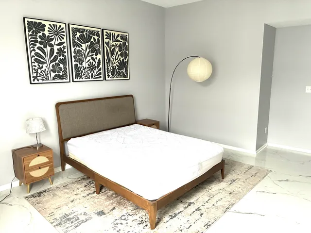 $3,200 | 328 West Main Street, Carmel, IN 46032