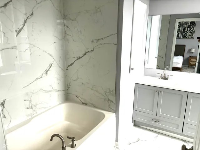 $3,200 | 328 West Main Street, Carmel, IN 46032