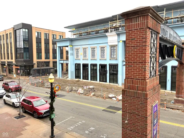 $3,200 | 328 West Main Street, Carmel, IN 46032