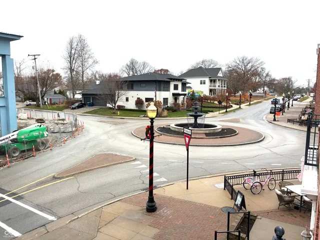 $3,200 | 328 West Main Street, Carmel, IN 46032