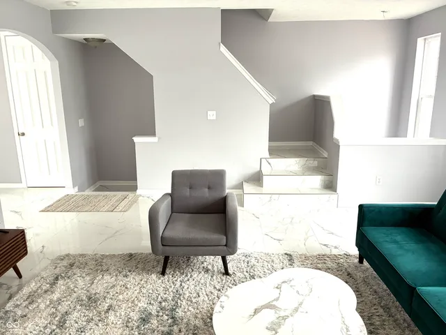 $3,200 | 328 West Main Street, Carmel, IN 46032