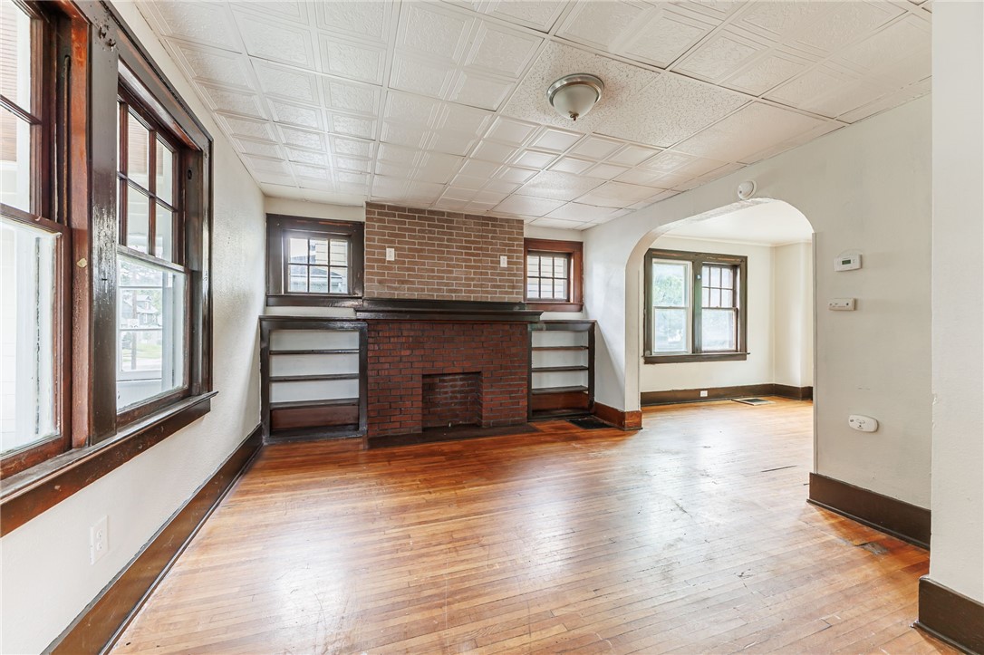 140 Curlew Street Rochester, NY 14613 - Photo 4 of 29