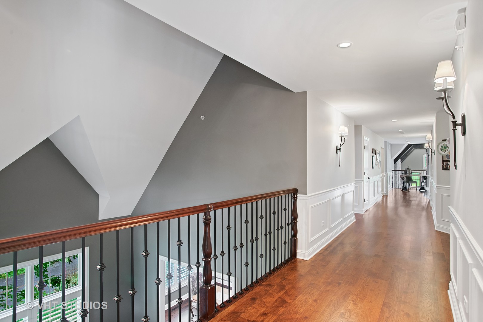726 Hastings Street Park Ridge, IL 60068 - Photo 15 of 38 a view of a hallway with wooden floor