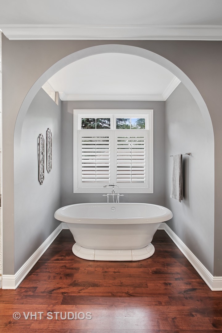 726 Hastings Street Park Ridge, IL 60068 - Photo 19 of 38 a view of a room with wooden floor and windows