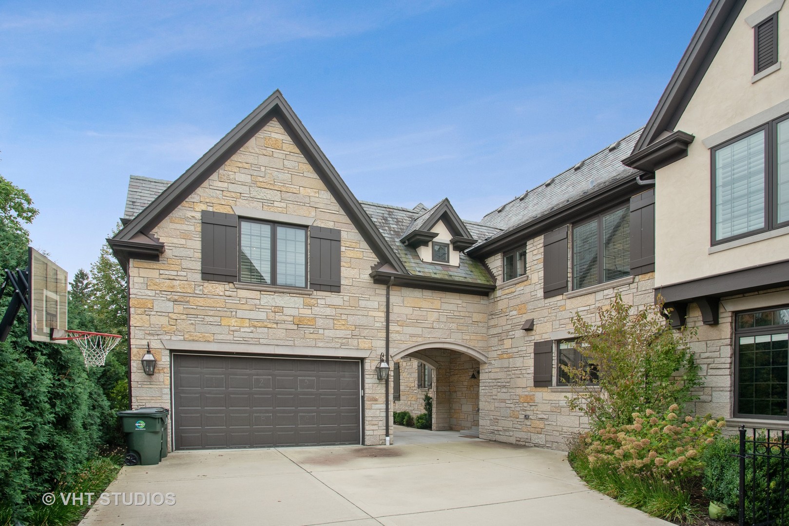 726 Hastings Street Park Ridge, IL 60068 - Photo 32 of 38 a front view of a house with a garage