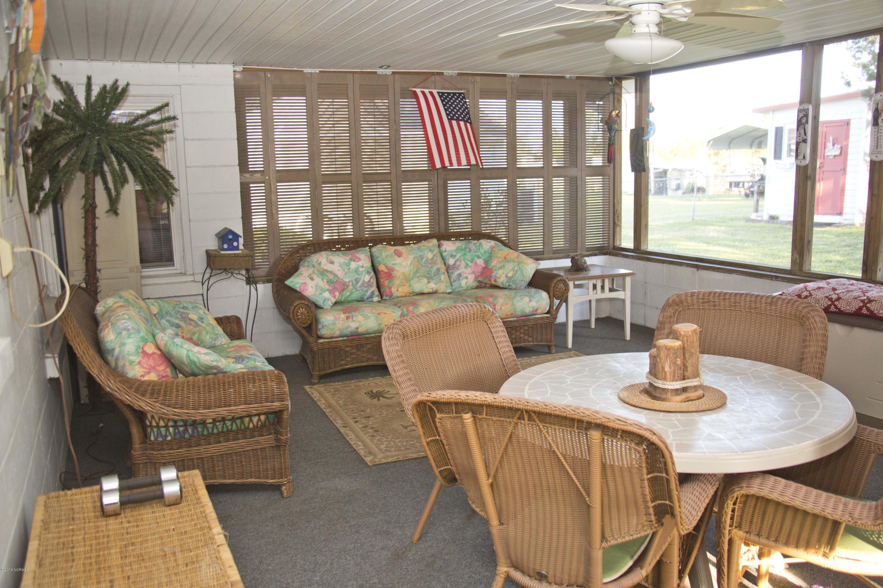 146 Pine Grove Road Newport, NC 28570 - Photo 28 of 36 4M9A8252_7279