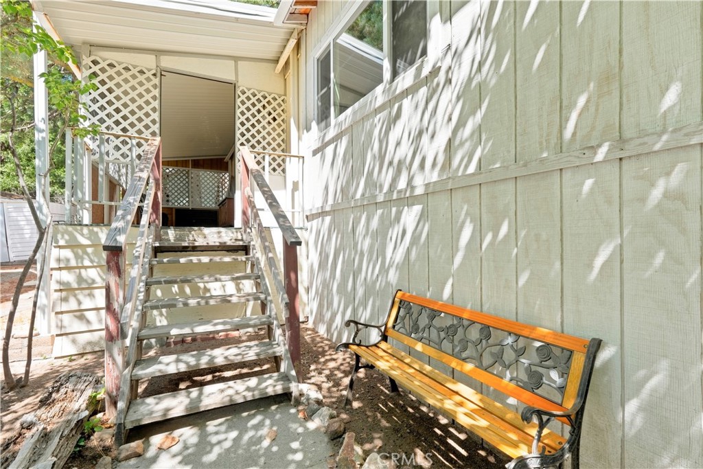 22899 Byron Road, Unit 31 Crestline, CA 92325 - Photo 33 of 36 Steps to covered porch.