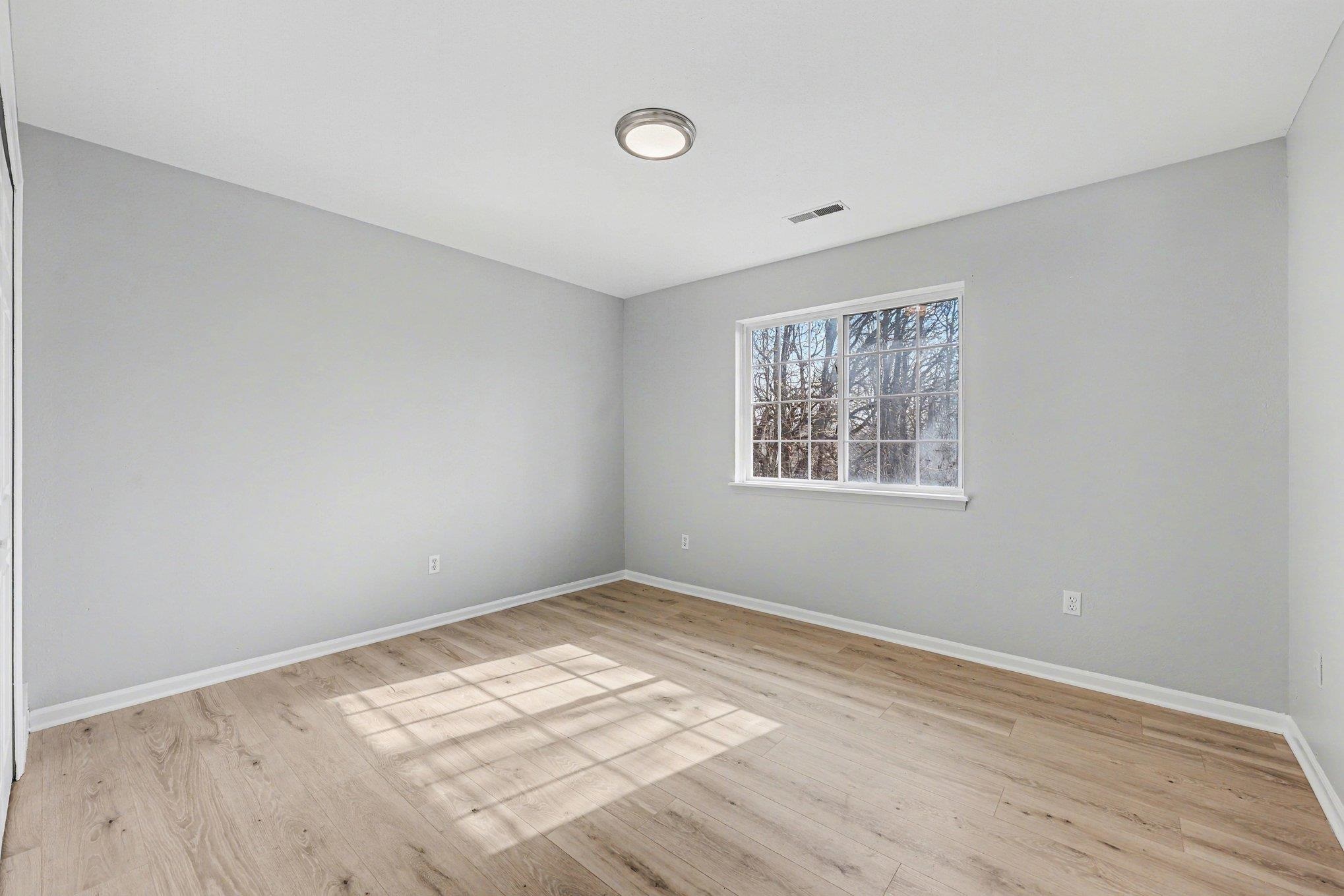 4147 West Court Street, Unit 4 Flint, MI 48532 - Photo 11 of 15
