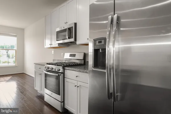 $2,800 | 439 Foxglove Way, Unit 102, Stafford, VA 22554