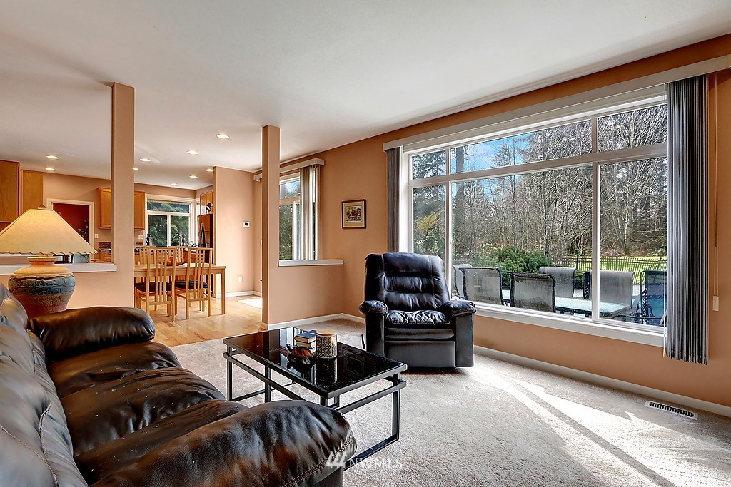 12513 160th Avenue Southeast Renton, WA 98059 - Photo 8 of 18