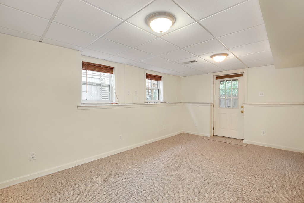 36 Peterson Road North Andover, MA 01845 - Photo 11 of 18