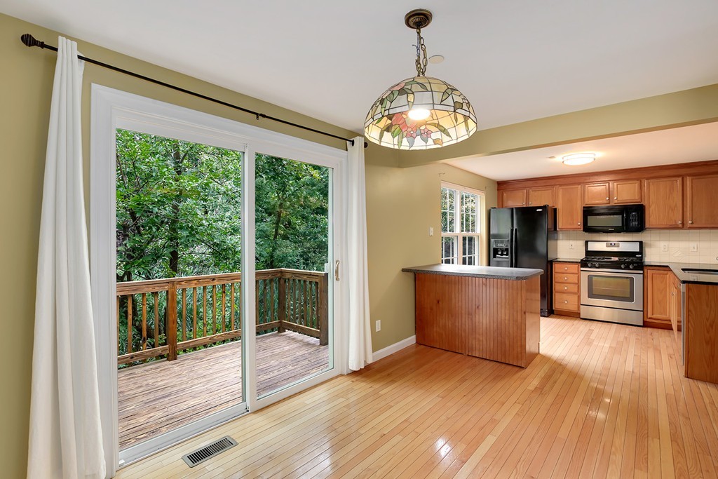 36 Peterson Road North Andover, MA 01845 - Photo 4 of 18