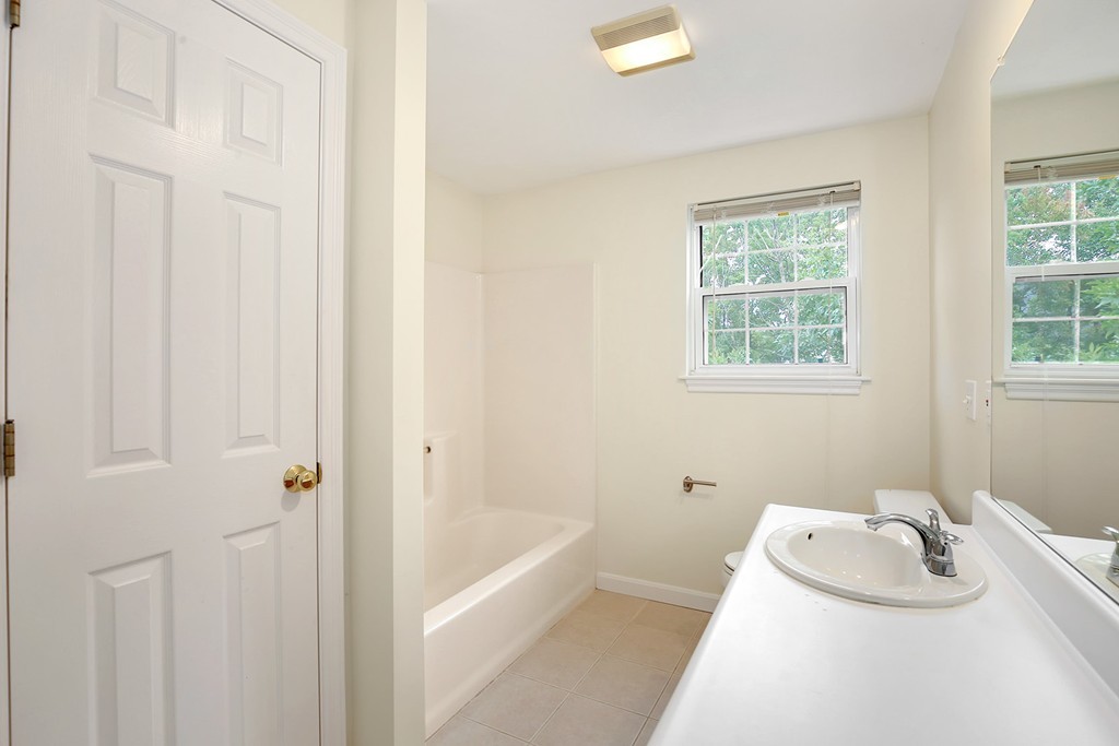 36 Peterson Road North Andover, MA 01845 - Photo 7 of 18