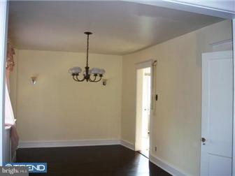 118 Kent Road Upper Darby, PA 19082 - Photo 5 of 11
