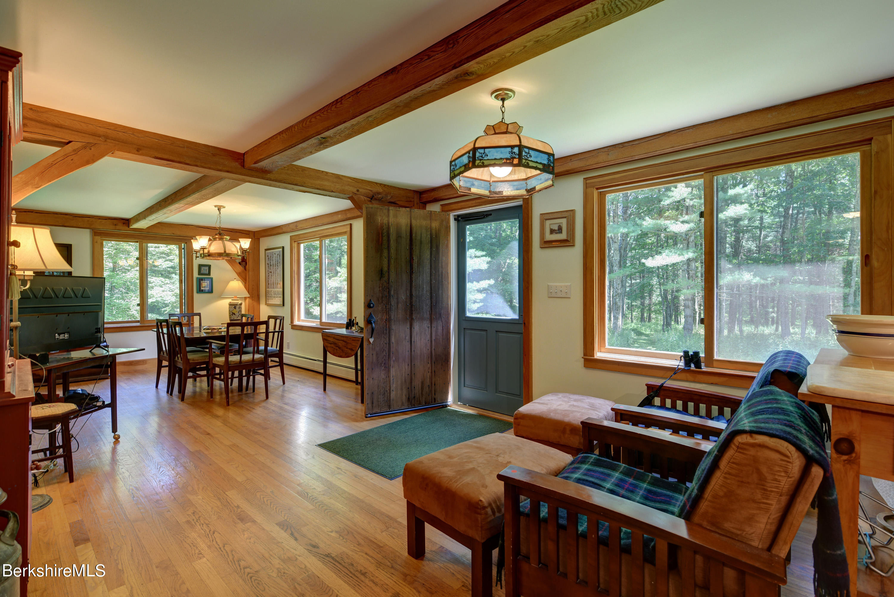 305 South Undermountain Road Sheffield, MA 01257 - Photo 26 of 32 10-Family-amp-Dining-Area