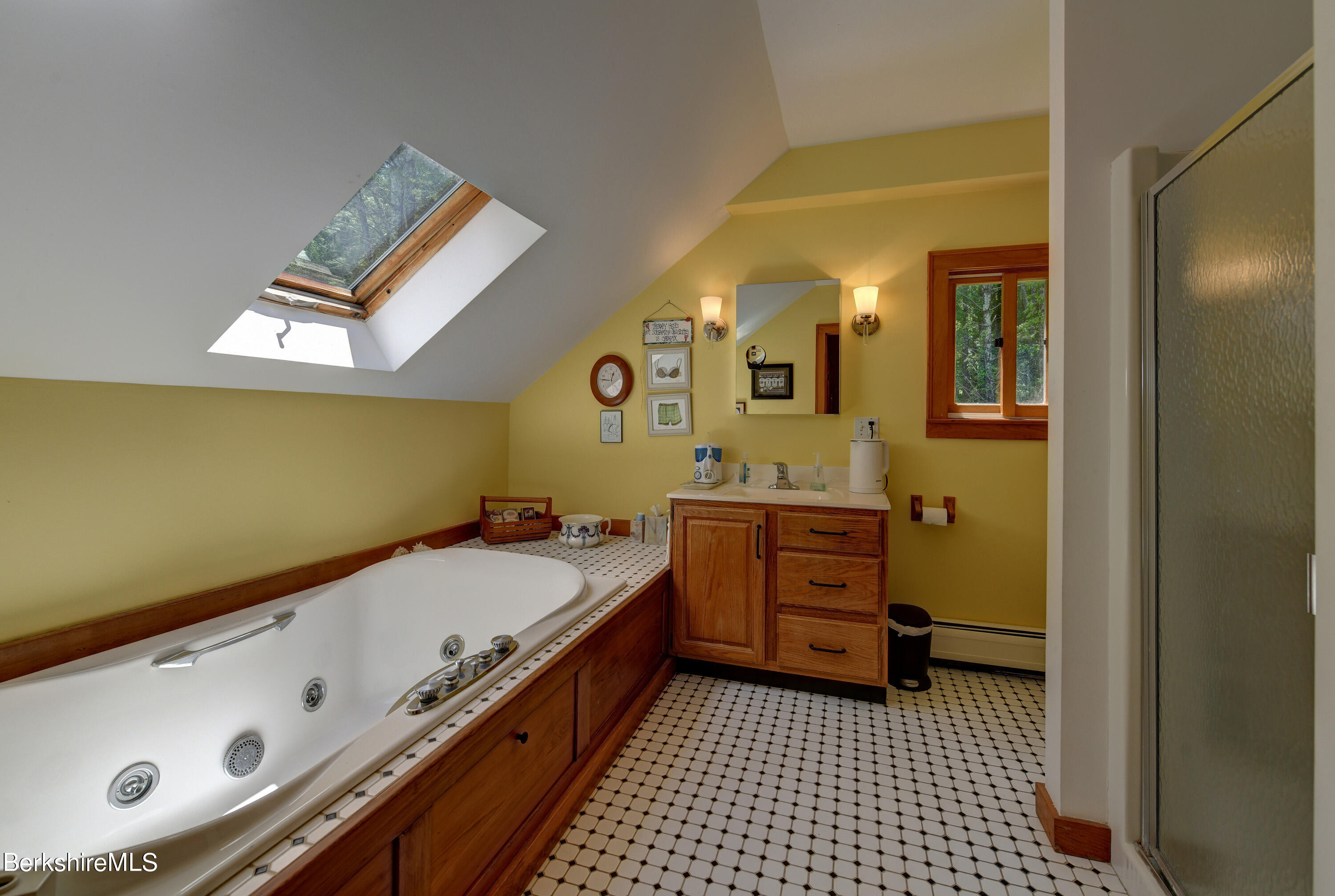 305 South Undermountain Road Sheffield, MA 01257 - Photo 31 of 32 29-Second-Floor-Bathroom-Two - Copy