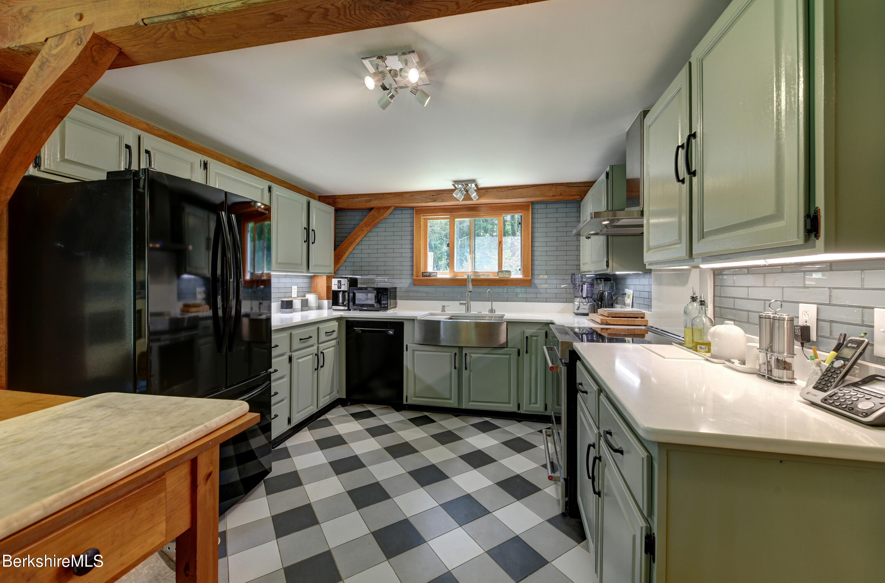 305 South Undermountain Road Sheffield, MA 01257 - Photo 5 of 32 14-Kitchen