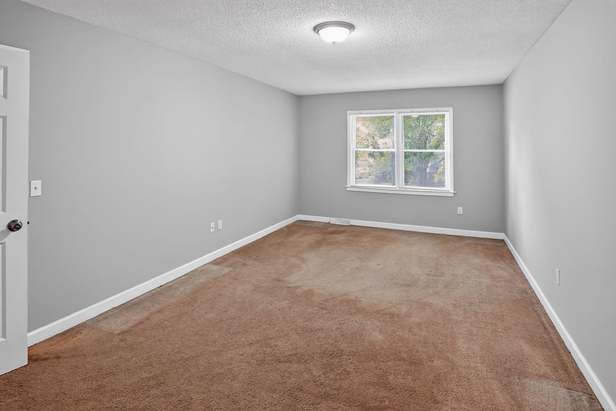 2 Willowtree Court Simpsonville, SC 29680 - Photo 13 of 32