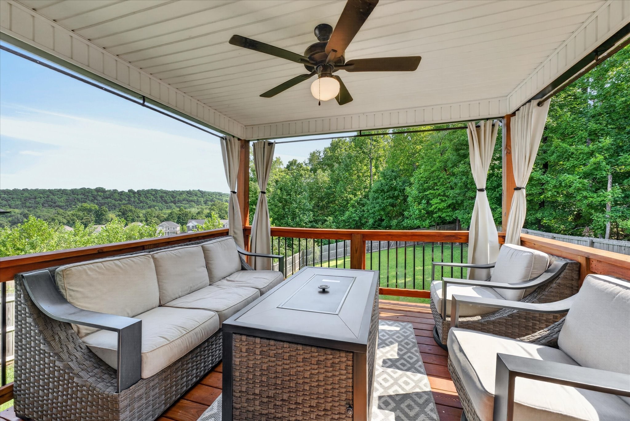 1033 Winesap Road Clarksville, TN 37040 - Photo 1 of 27 Gallery Image 1
