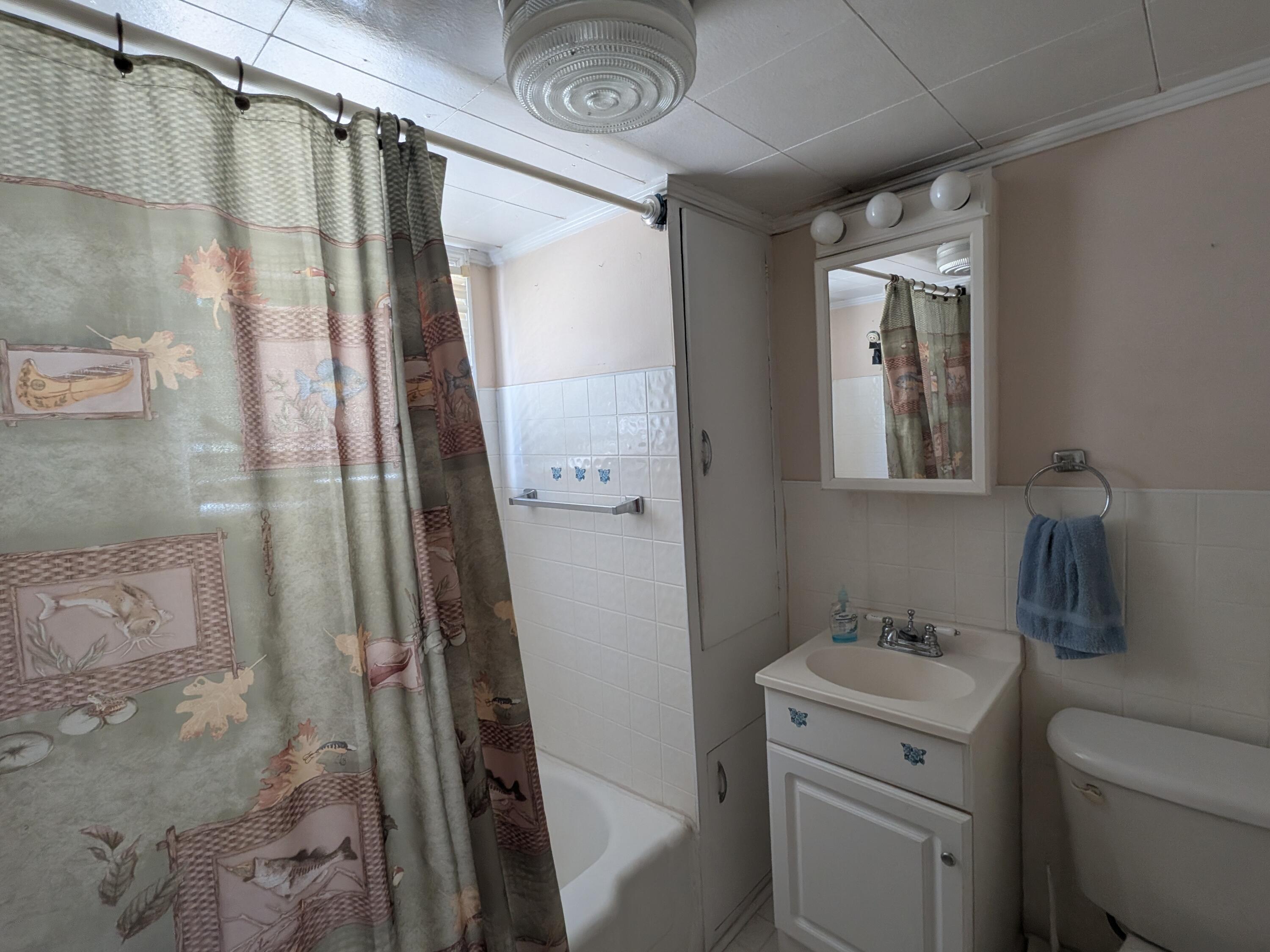 418 Mims Street Edgefield, SC 29824 - Photo 14 of 29 PXL_20260416_183729266