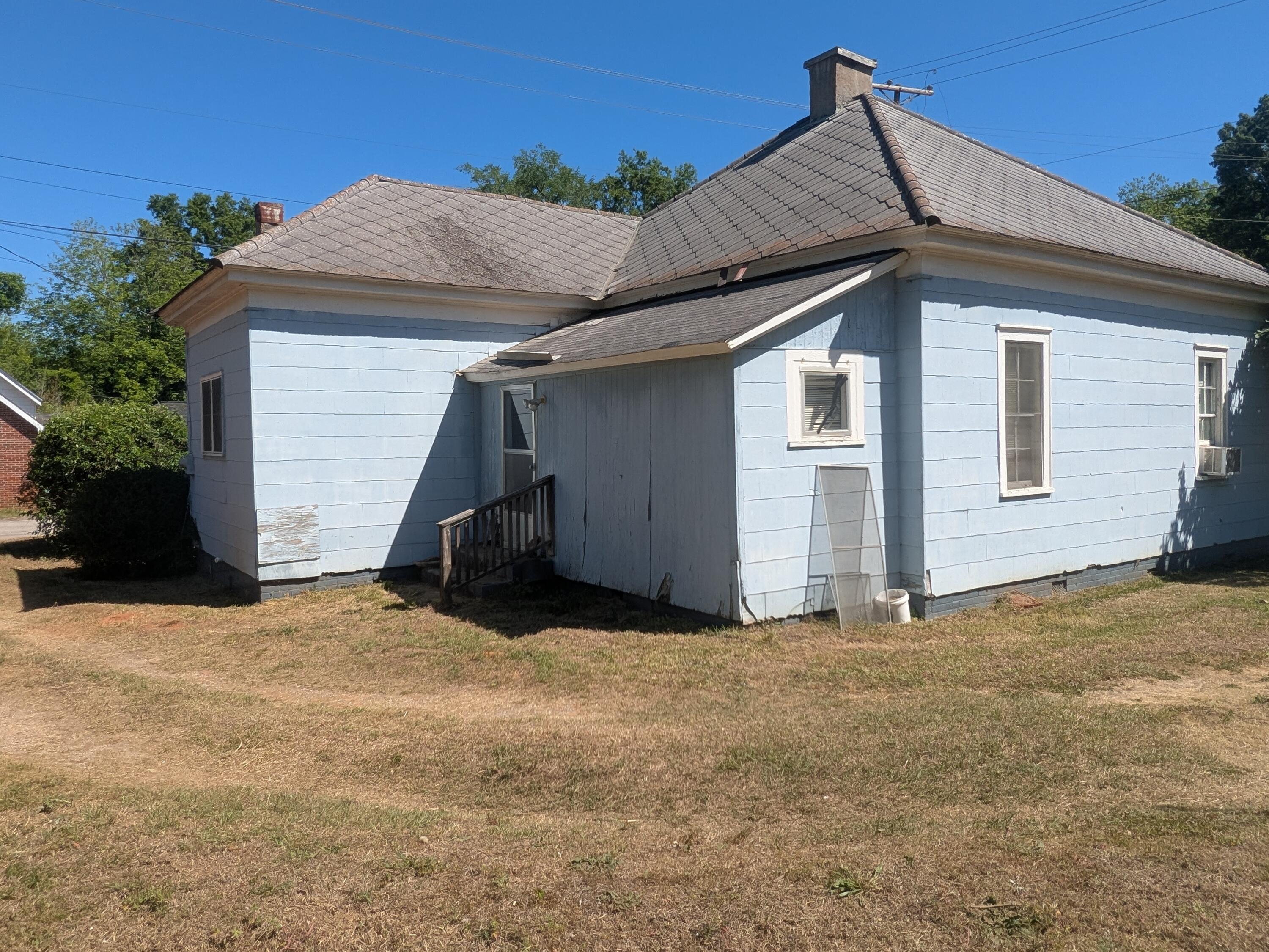 418 Mims Street Edgefield, SC 29824 - Photo 25 of 29 PXL_20260421_151425399