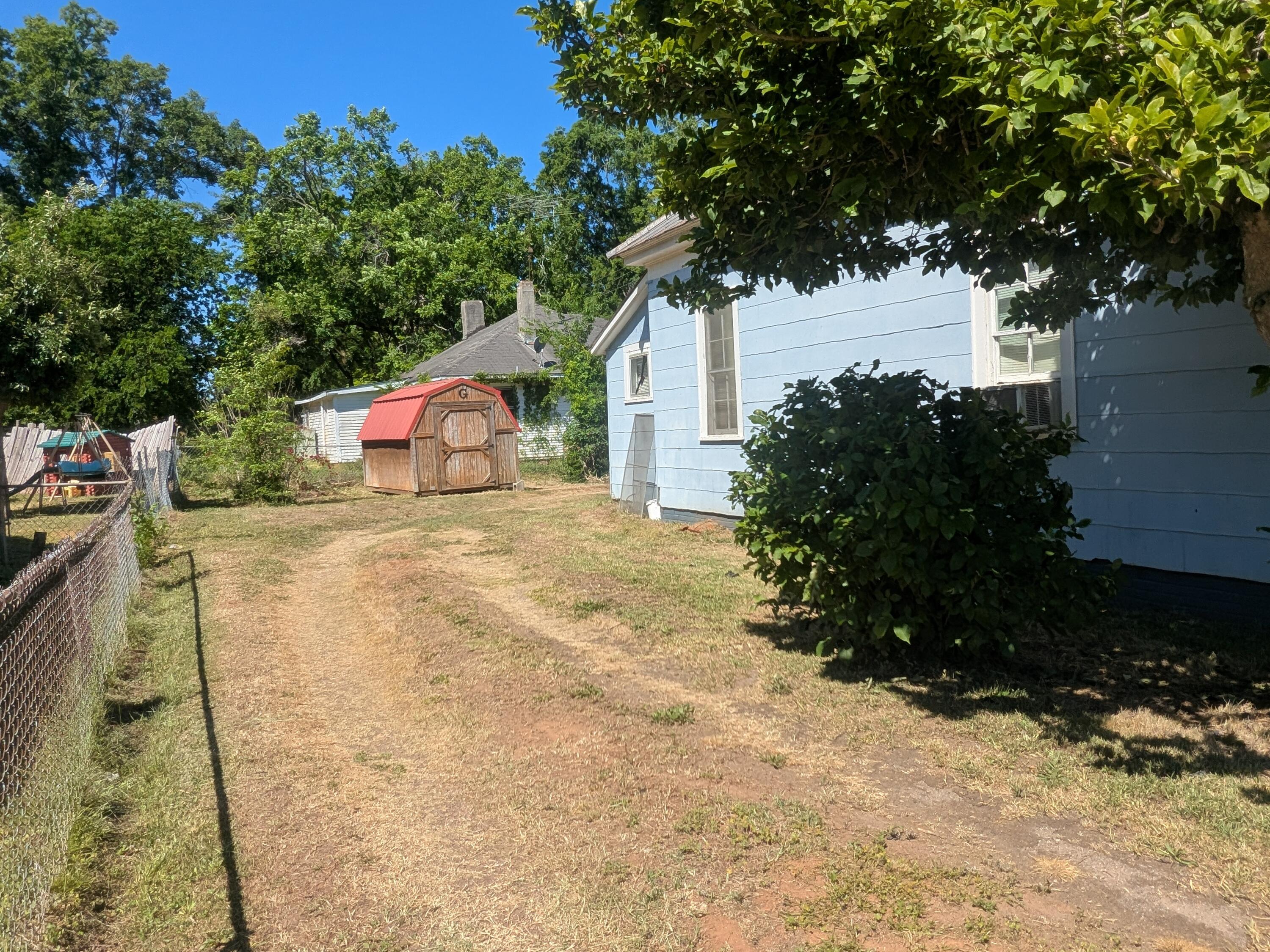 418 Mims Street Edgefield, SC 29824 - Photo 26 of 29 PXL_20260421_151451044