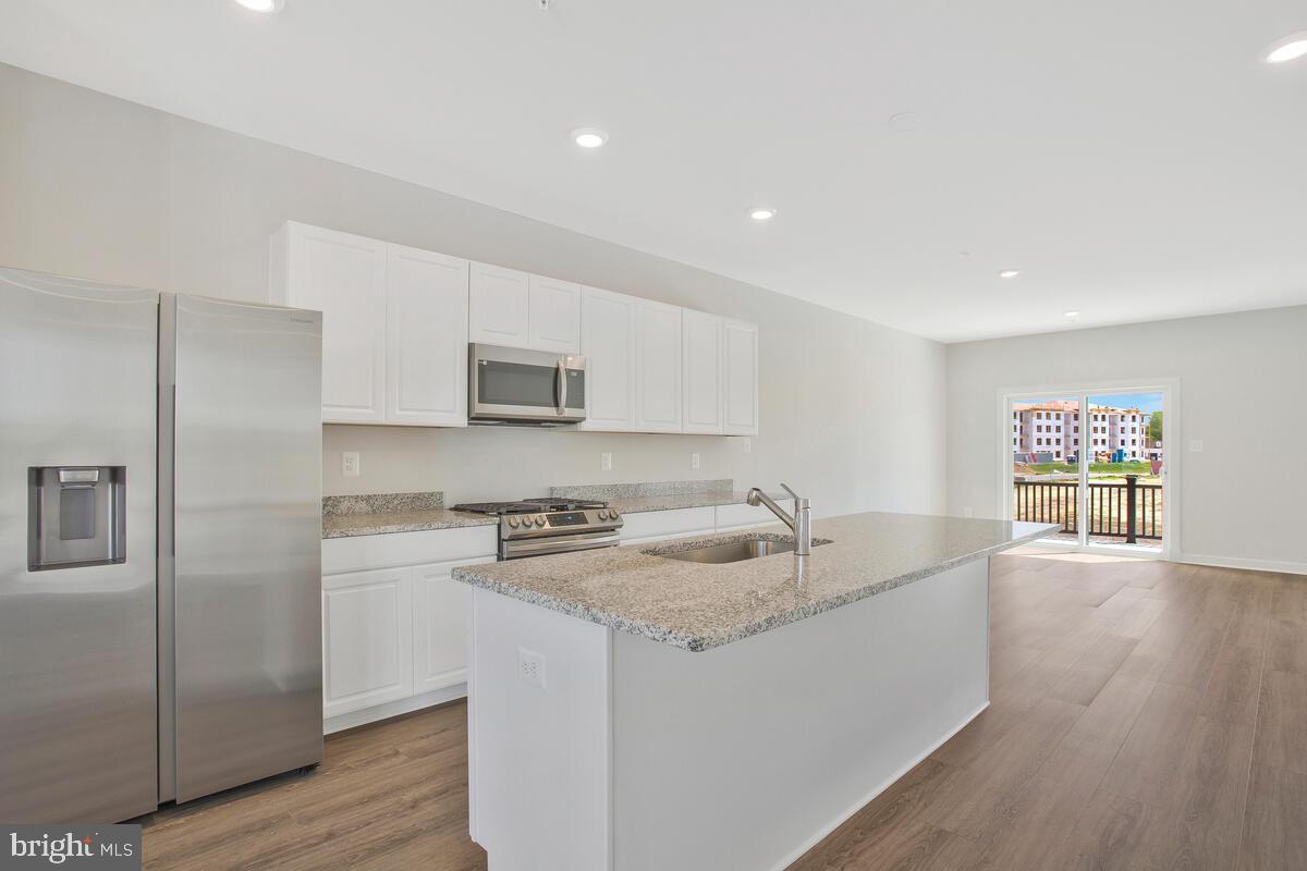 302 Summit Point Boulevard Bowie, MD 20716 - Photo 12 of 34