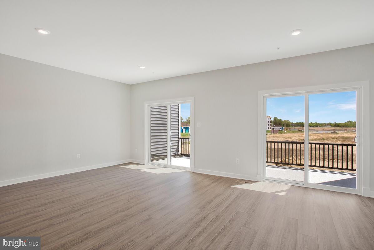 302 Summit Point Boulevard Bowie, MD 20716 - Photo 16 of 34