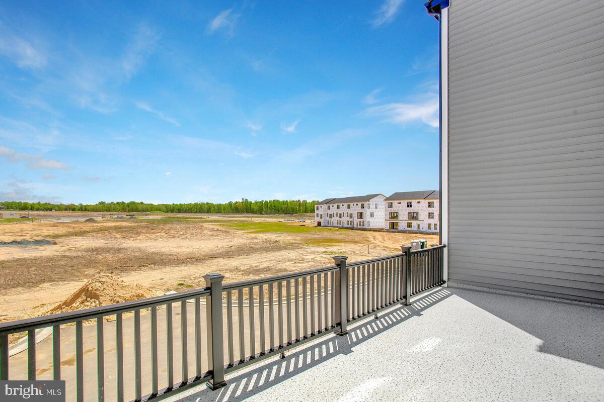 302 Summit Point Boulevard Bowie, MD 20716 - Photo 18 of 34