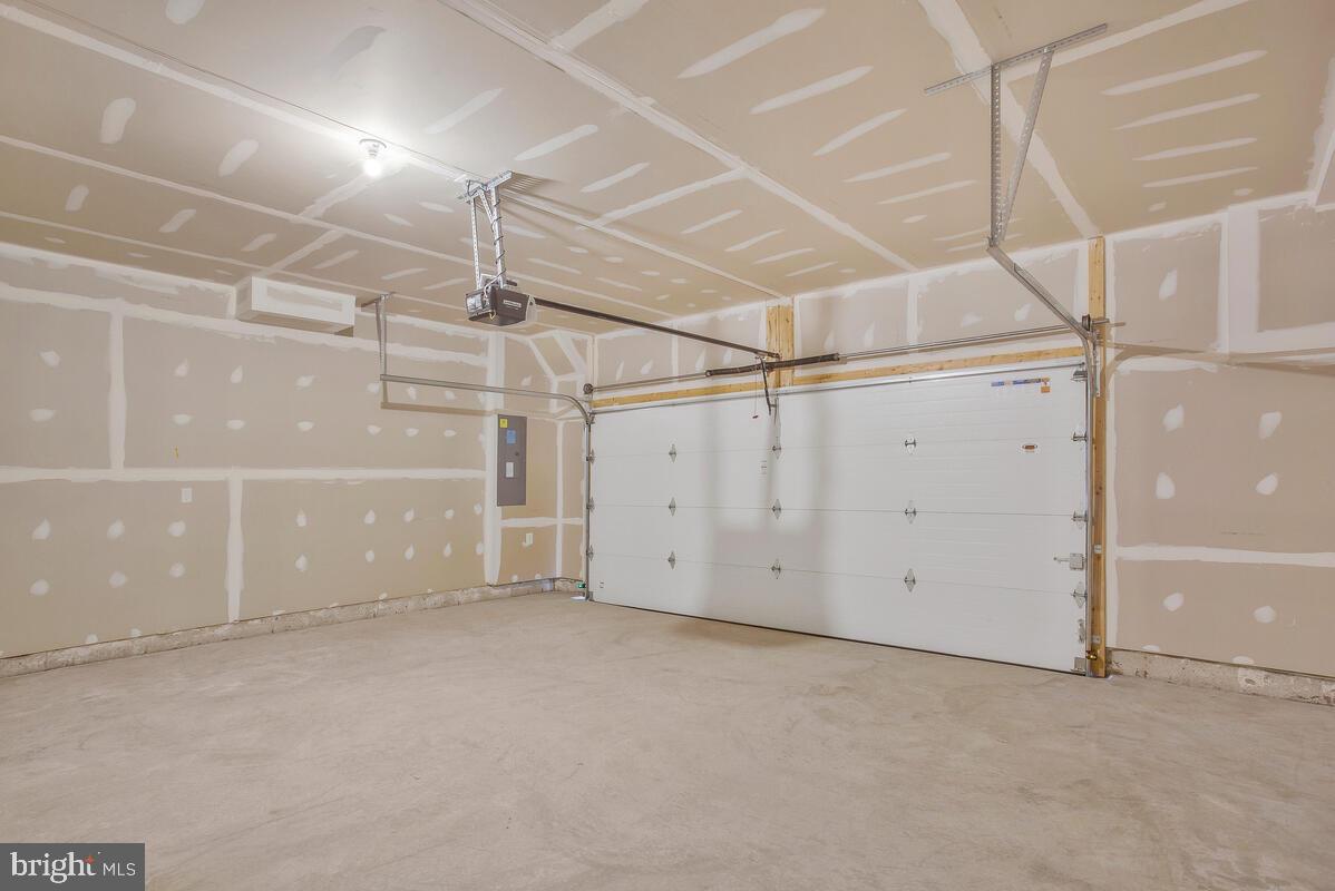 302 Summit Point Boulevard Bowie, MD 20716 - Photo 32 of 34