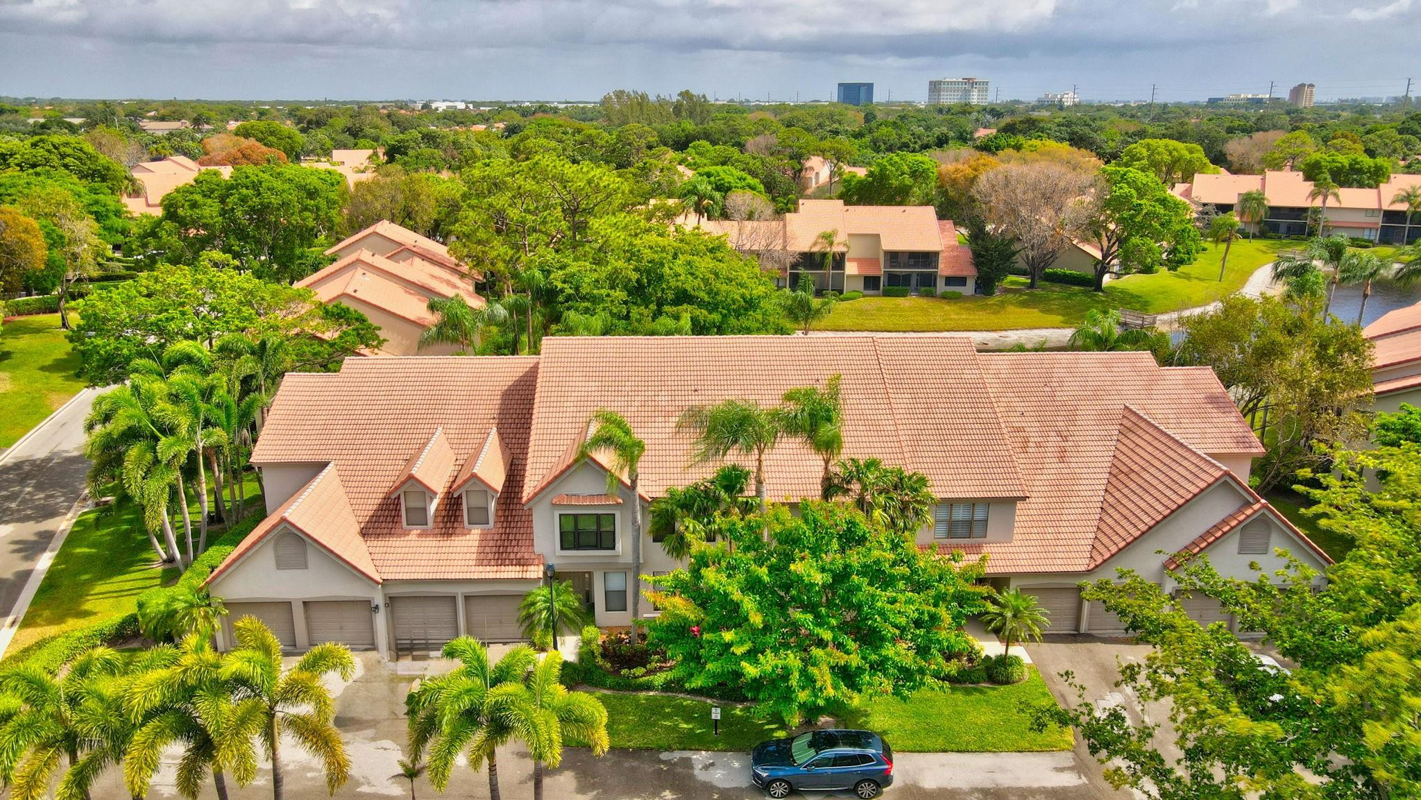 5801 Coach House Circle, Unit E Boca Raton, FL 33486 - Photo 41 of 41 Aerial view north.