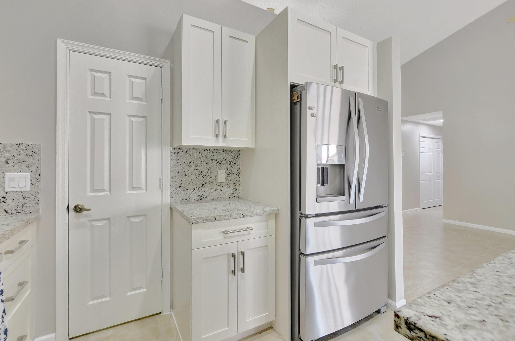 5801 Coach House Circle, Unit E Boca Raton, FL 33486 - Photo 8 of 41 Photo 8