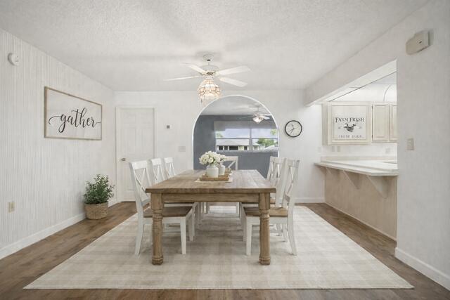 2321 Southwest 3rd Court Okeechobee, FL 34974 - Photo 13 of 37 a view of a dining room with furniture