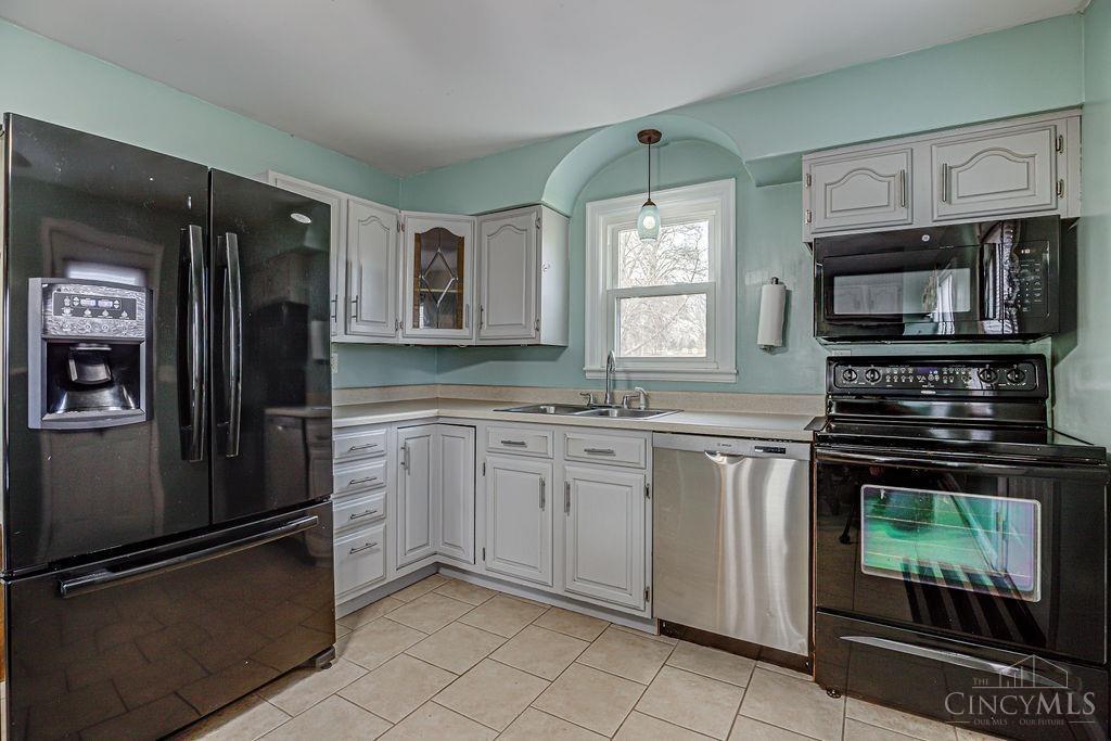 7702 Bridgetown Road Cincinnati, OH 45248 - Photo 12 of 38