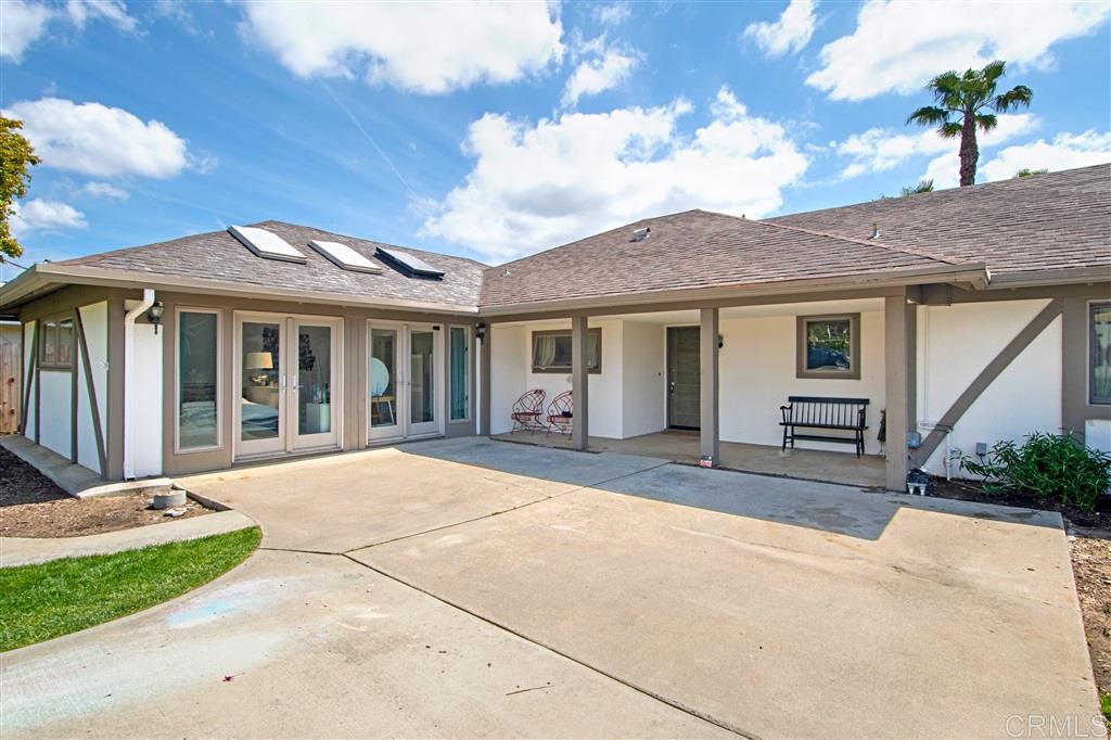 957 West Ranch Road San Marcos, CA 92078 - Photo 2 of 25