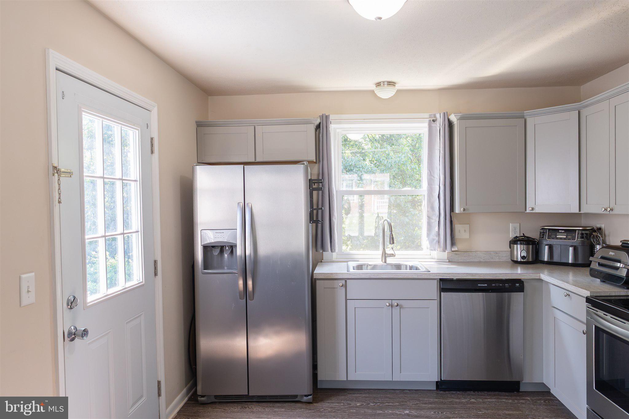 4713 Hillside Road Harrisburg, PA 17109 - Photo 10 of 29 Gallery Image 10