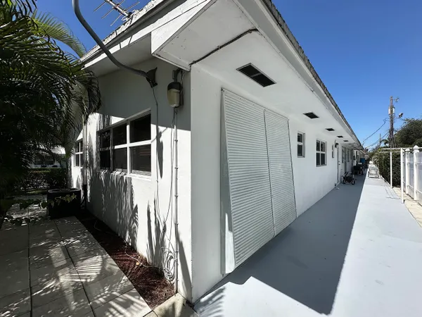 $149,500 | 728 Ridge Road, Unit 35, Lantana, FL 33462