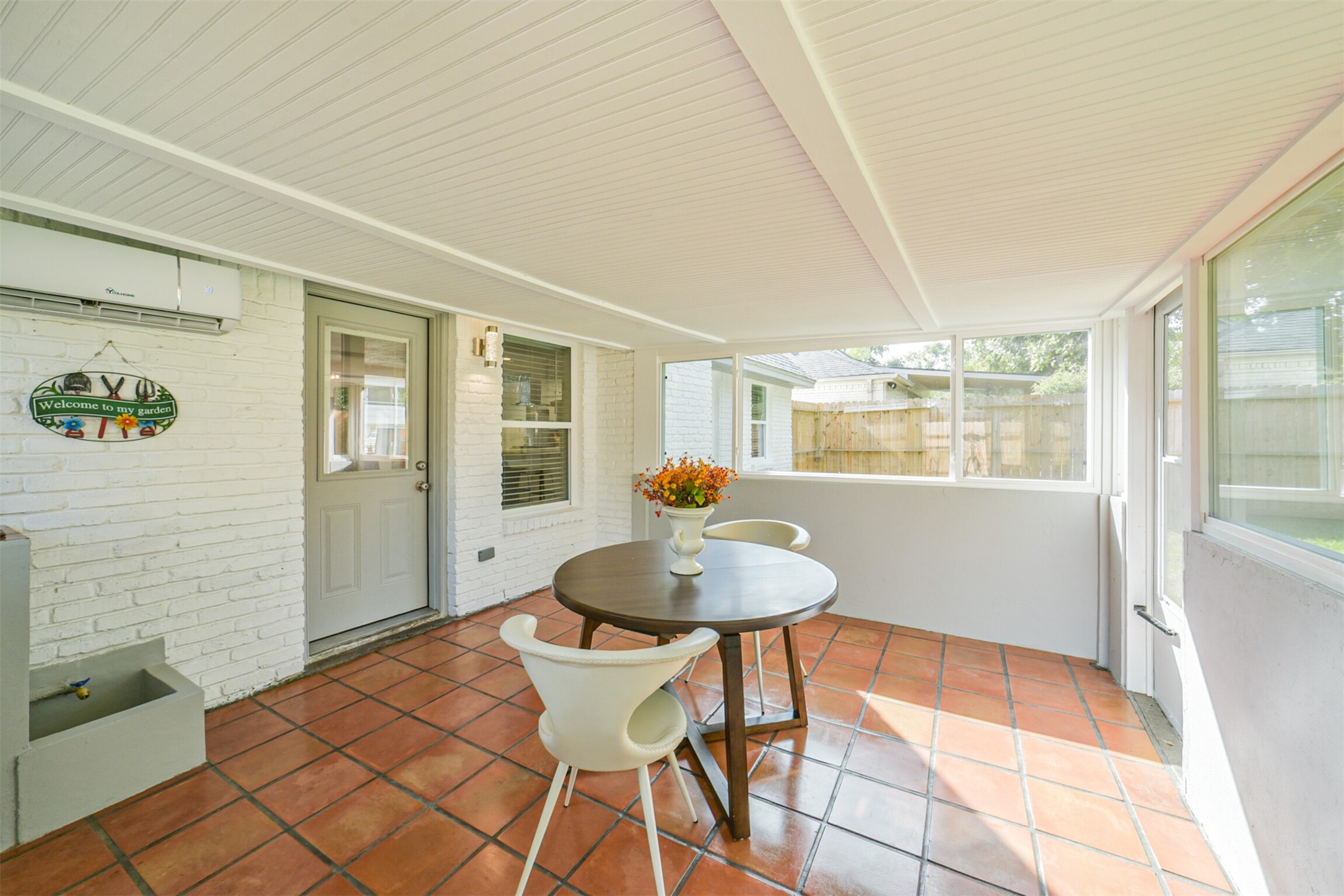3319 Springrock Lane Houston, TX 77080 - Photo 33 of 41 a dining room with furniture and window