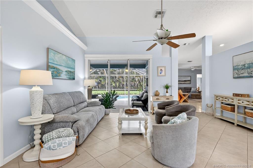 671 Southeast Pin Oak Terrace Stuart, FL 34997 - Photo 7 of 67