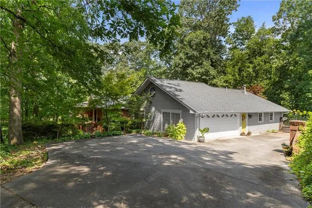 $699,900 | 3755 Ashwood Drive Southeast, Smyrna, GA 30080