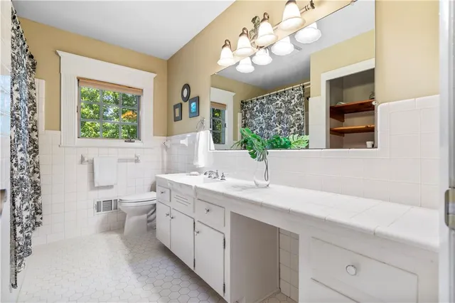 $699,900 | 3755 Ashwood Drive Southeast, Smyrna, GA 30080