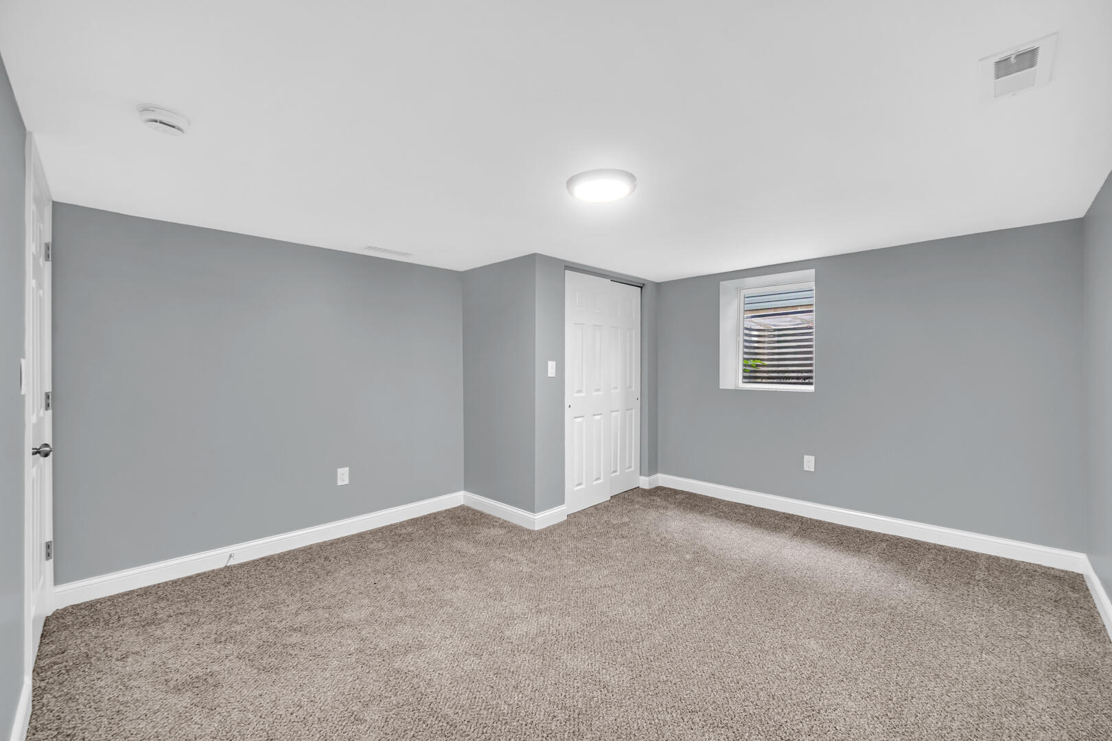8013 Monaldi Drive Munster, IN 46321 - Photo 16 of 24 a view of an empty room with a window