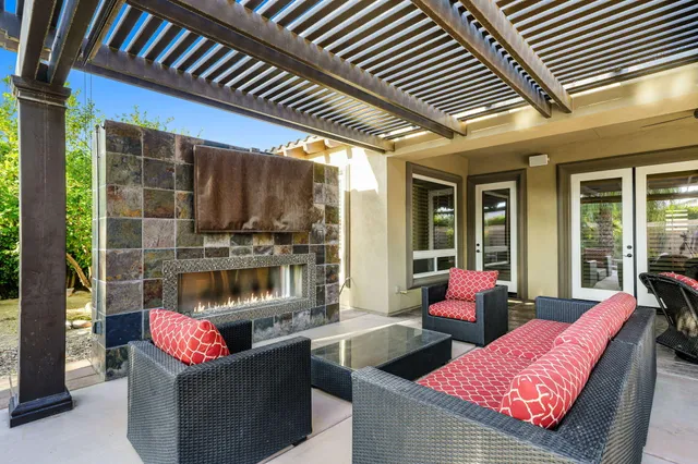 $2,250,000 | 52395 Whispering Way, La Quinta, CA 92253