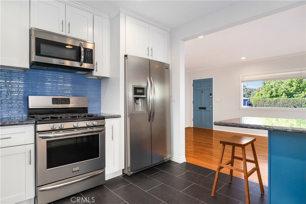 4733 Marshall Drive Culver City, CA 90230 - Photo 11 of 26