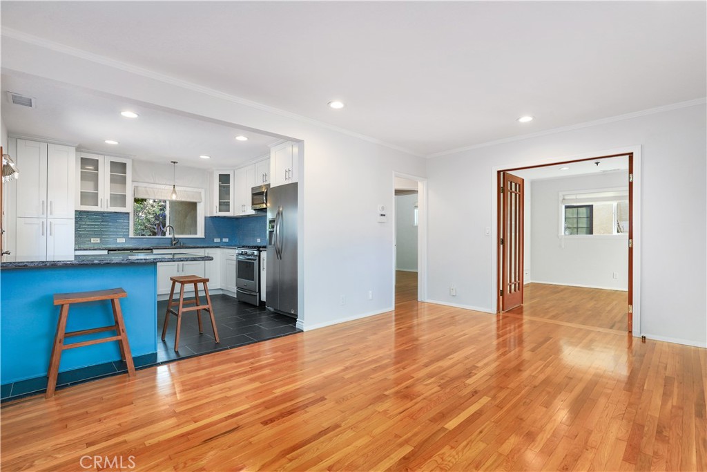 4733 Marshall Drive Culver City, CA 90230 - Photo 6 of 26