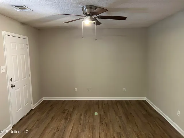 $1,095 | 6795 Blocker Street, Unit 15, Olive Branch, MS 38654