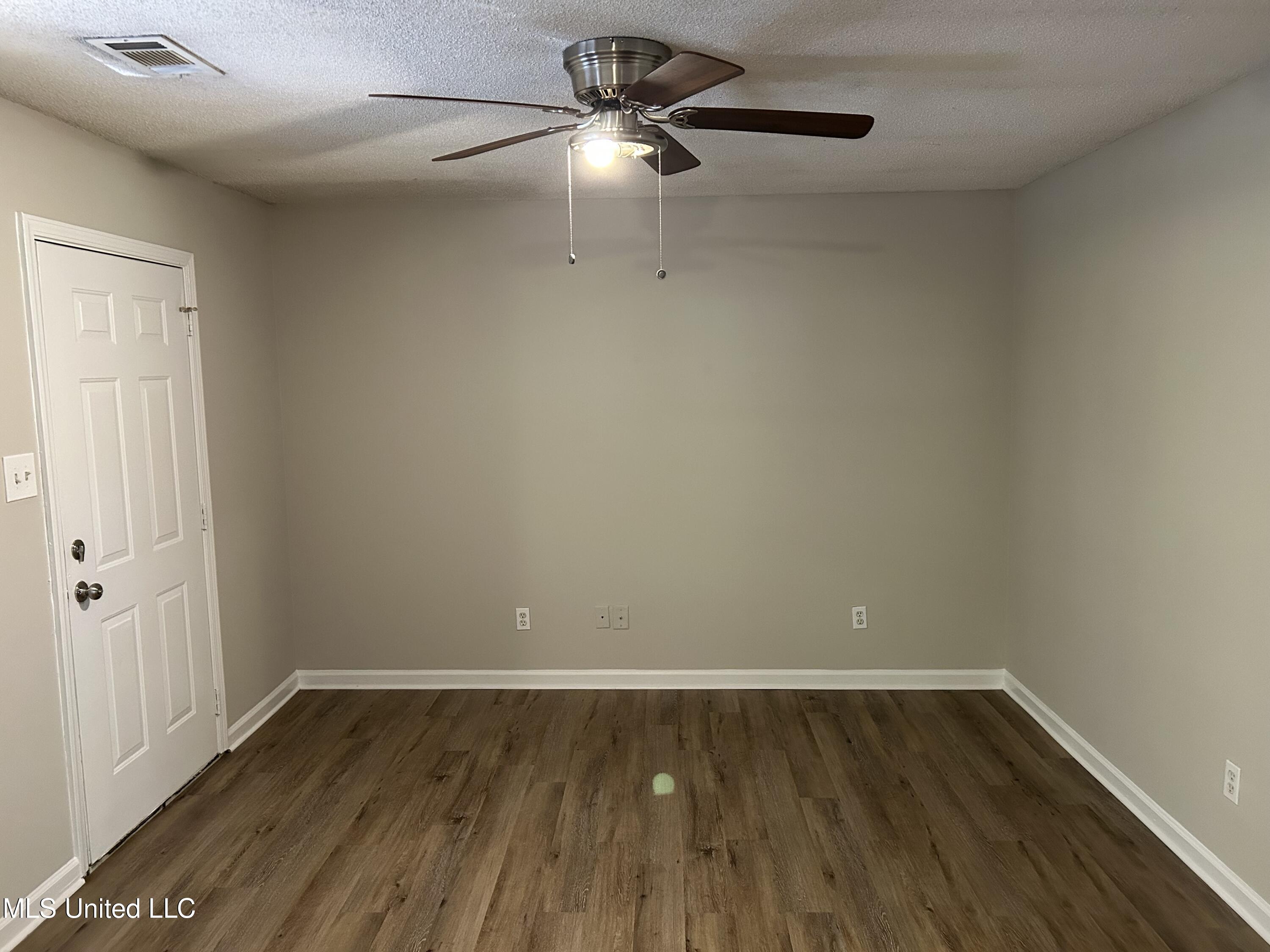 6795 Blocker Street, Unit 15 Olive Branch, MS 38654 - Photo 7 of 14 Photo Oct 15 2025, 1 45 26 PM